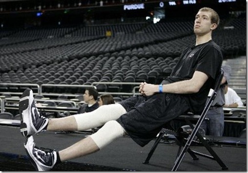 robbie-hummel-purdue-injured-d5a2856a1e6691f7_large[1][3]