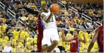 Michigan-93-S-Carolina-St-59-27_thumb.jpg